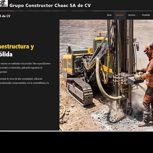 Trabajadores operan una perforadora industrial sobre suelo rocoso, con maquinaria pesada y mangueras conectadas.
