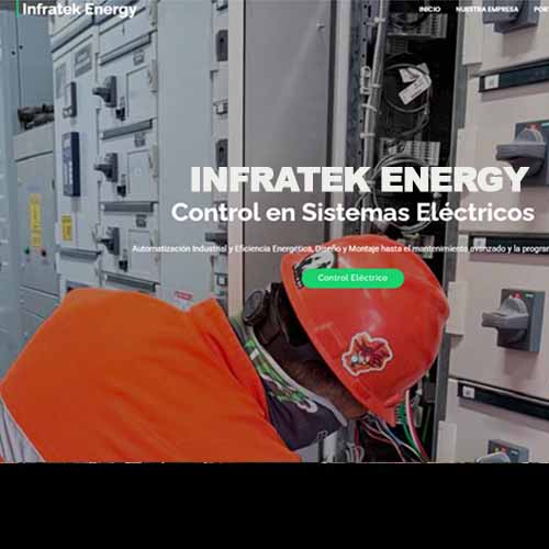 Técnico con traje naranja trabaja en tablero eléctrico, con cables y equipos industriales, texto “INFRATEK ENERGY”.